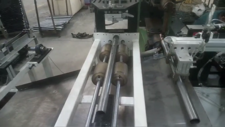 全自動化焊接設(shè)備